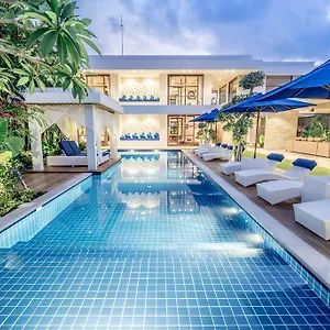 https://freedom-villa.hotelsseminyak.net