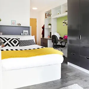 https://aparto-binary-hub-hostel.dublin-hotelsweb.com